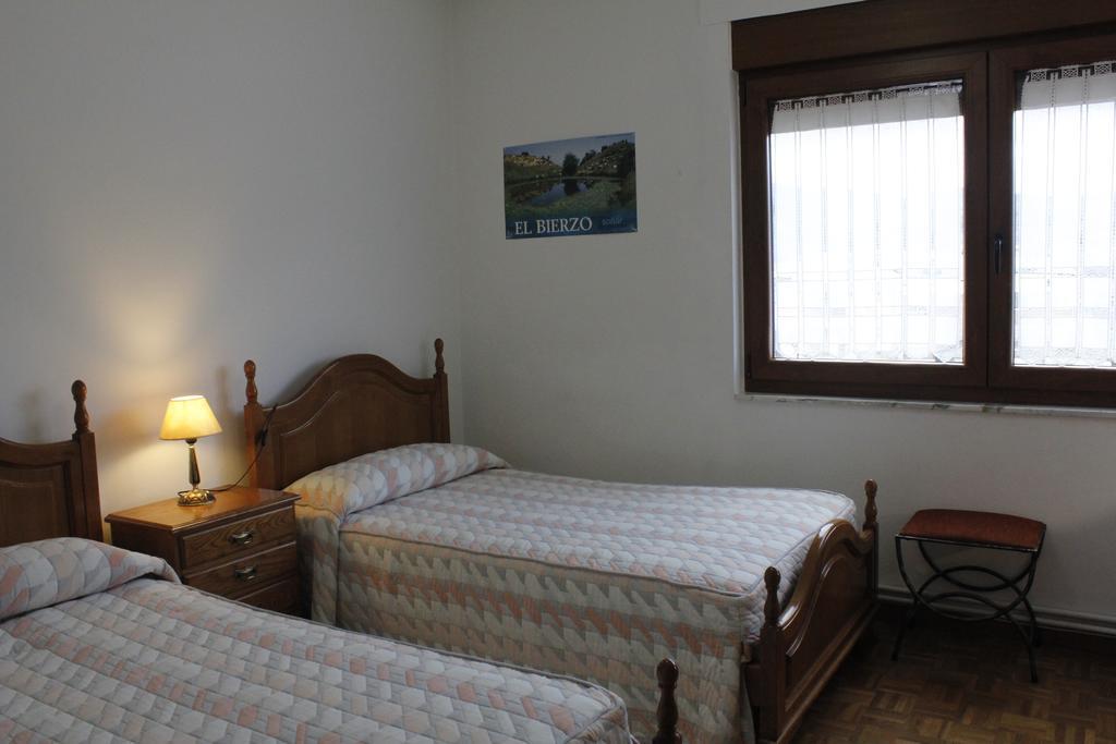 Apartamentos Picea Azul Vega De Espinareda ภายนอก รูปภาพ